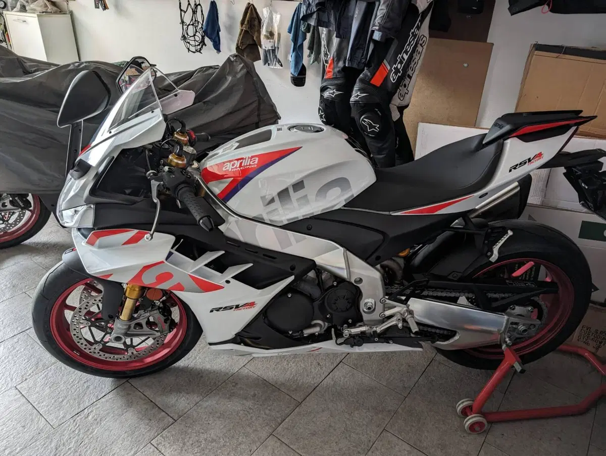Aprilia RSV4 1100 Factory Speed White (2023 - 24)
