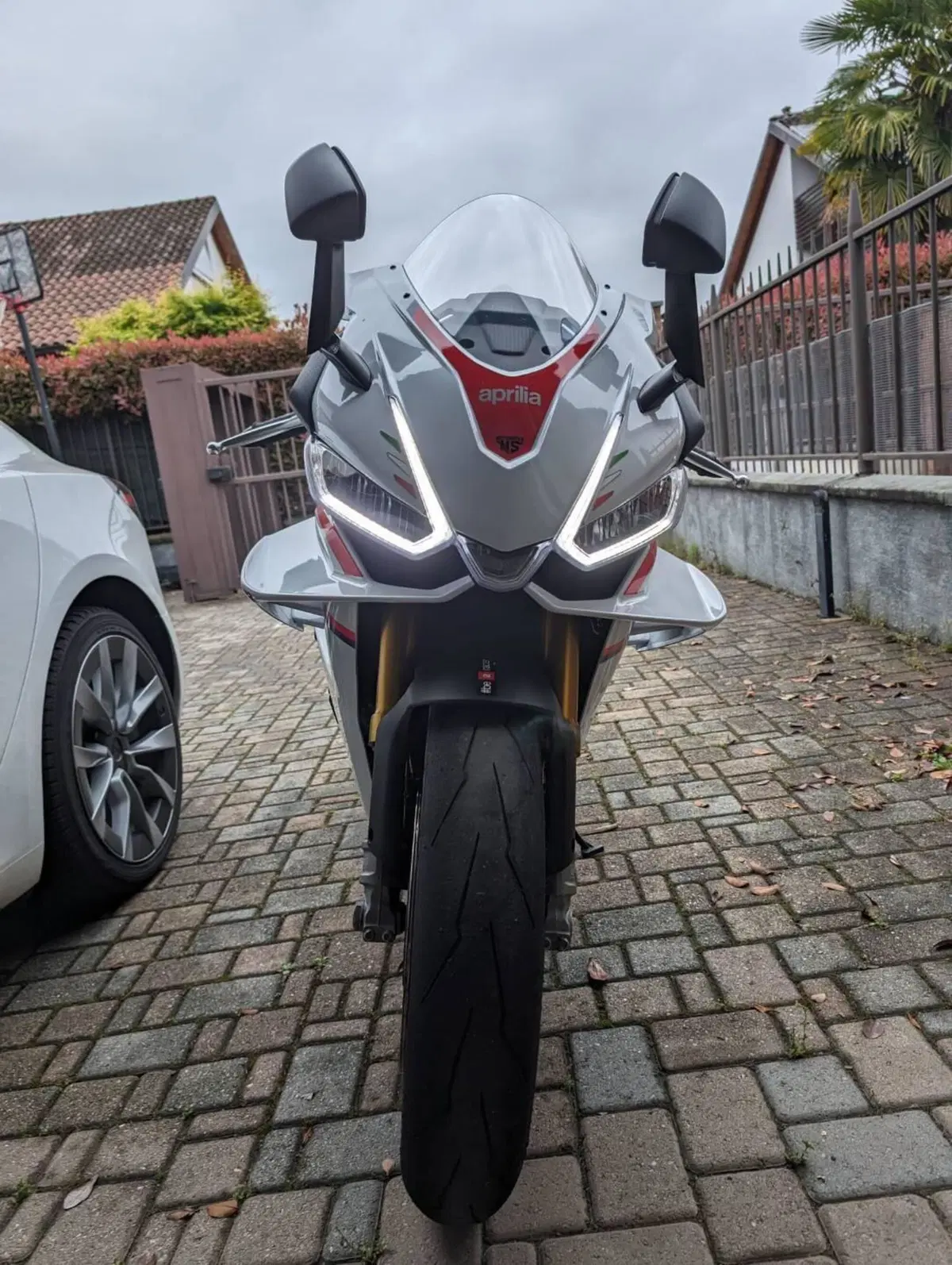 Aprilia RSV4 1100 Factory Speed White (2023 - 24) (5)