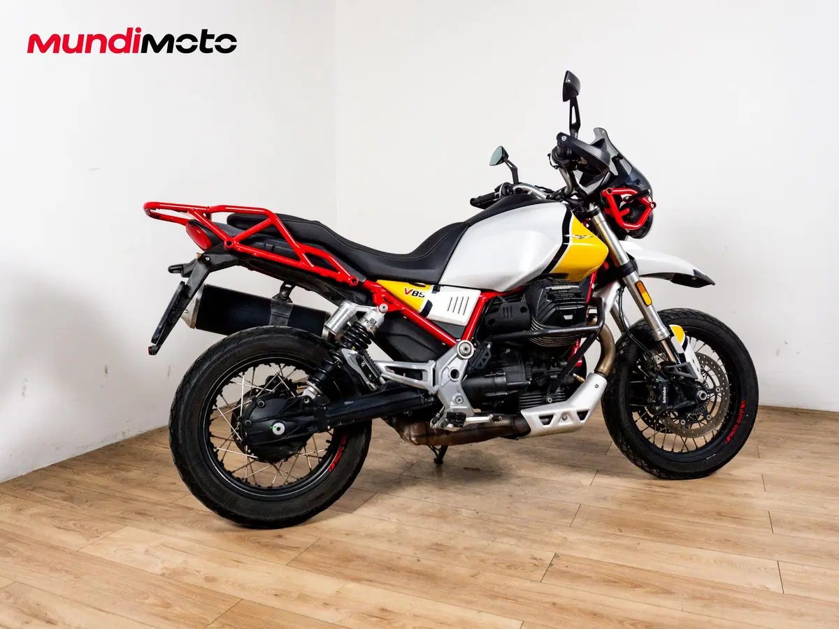 Moto Guzzi V85 TT Evocative Graphics (2019 - 20) (3)