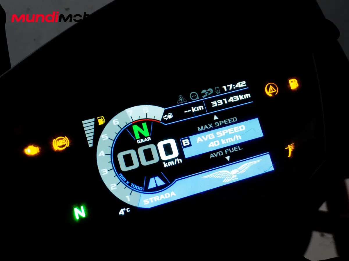 Moto Guzzi V85 TT Evocative Graphics (2019 - 20) (12)