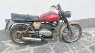 Moto Guzzi STORNELLO SCRAMBLER 125 d'epoca