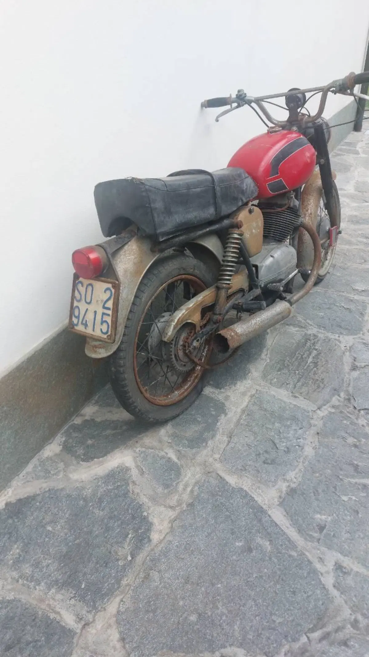 Moto Guzzi STORNELLO SCRAMBLER 125 (3)