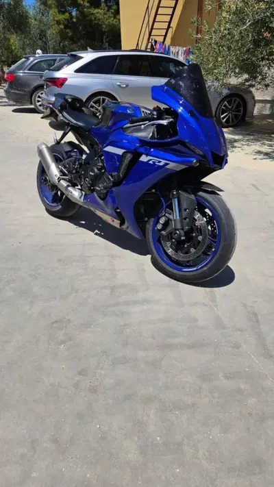 Yamaha YZF R1 (2020 - 25) usata