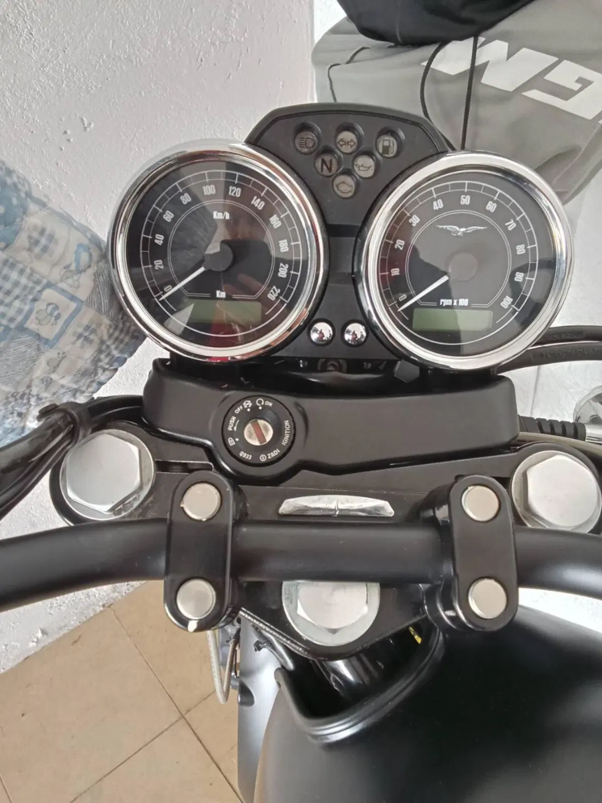 Moto Guzzi V7 Special (2012 - 14) (8)