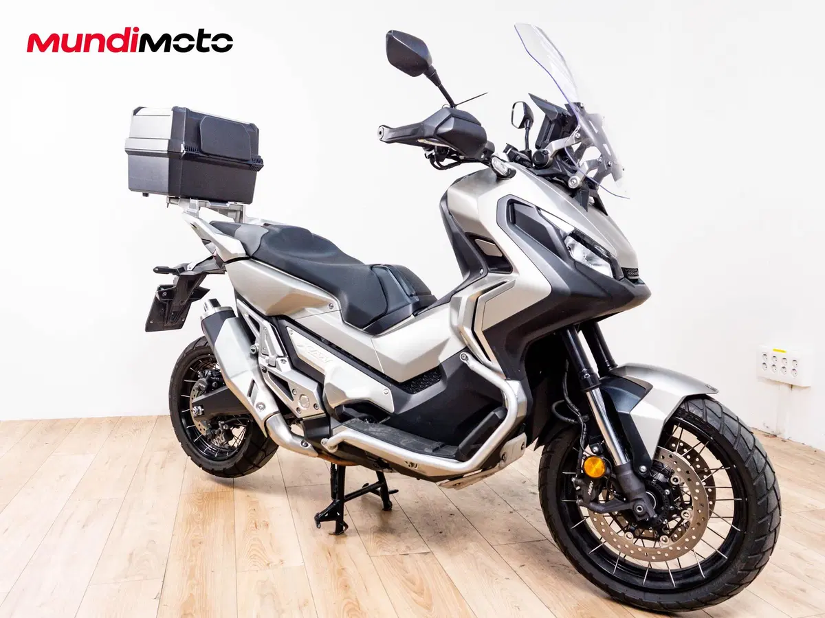Honda X-ADV 750 (2017) (2)
