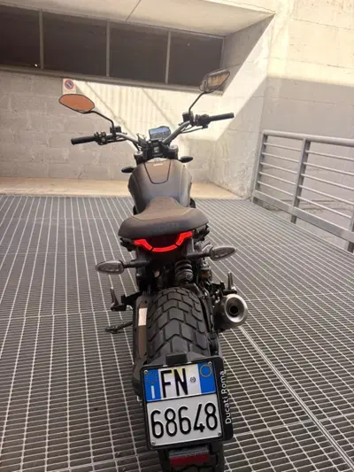 Ducati Scrambler 800 Icon Dark (2025 - 26) usata