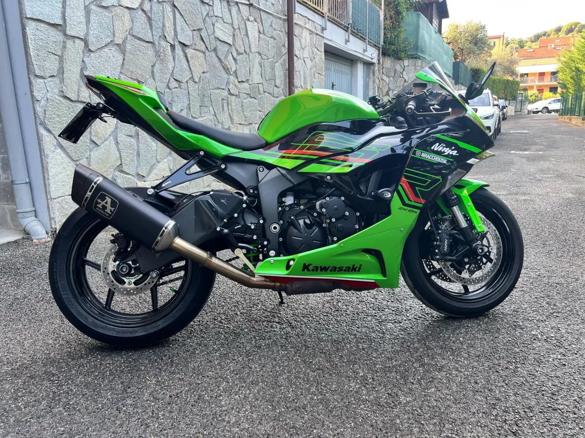 Kawasaki Ninja 636 ZX-6R (2024 - 26) (2)