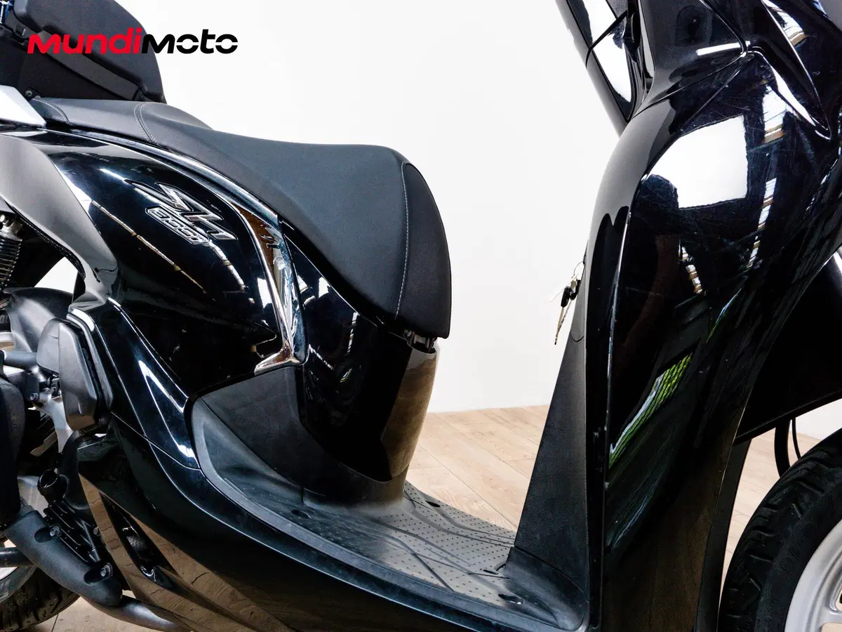 Honda SH 300 i ABS (2011 - 13) (5)