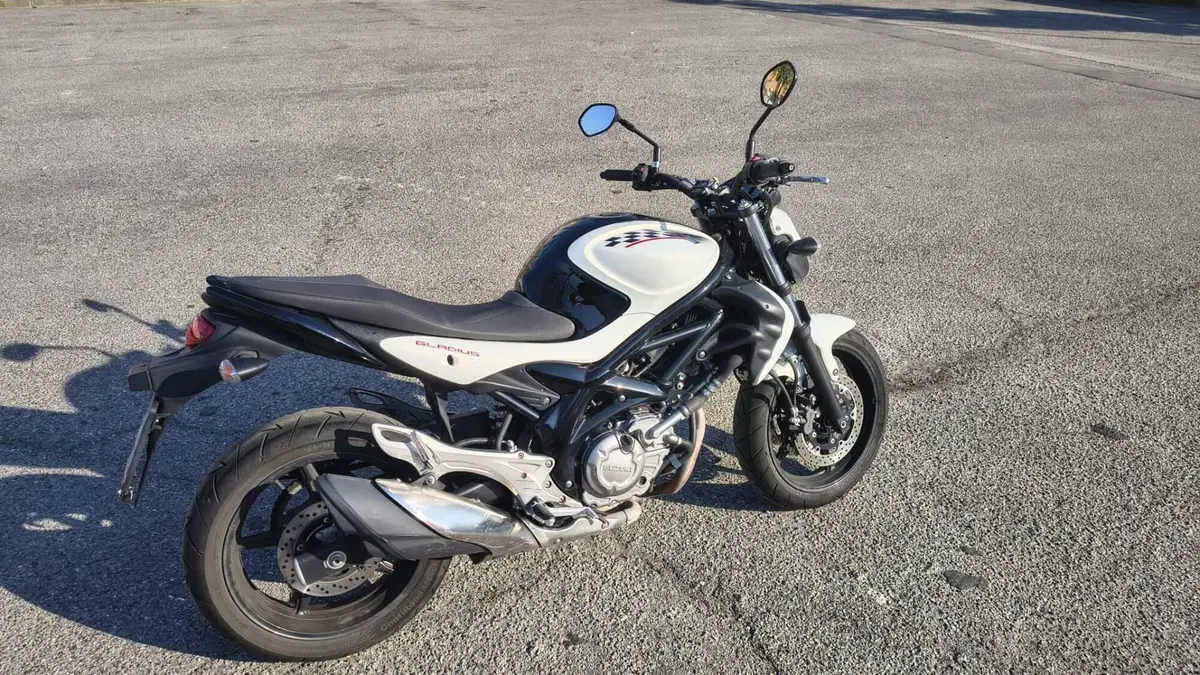 Suzuki Gladius 650 SFV (2009 - 15) (5)