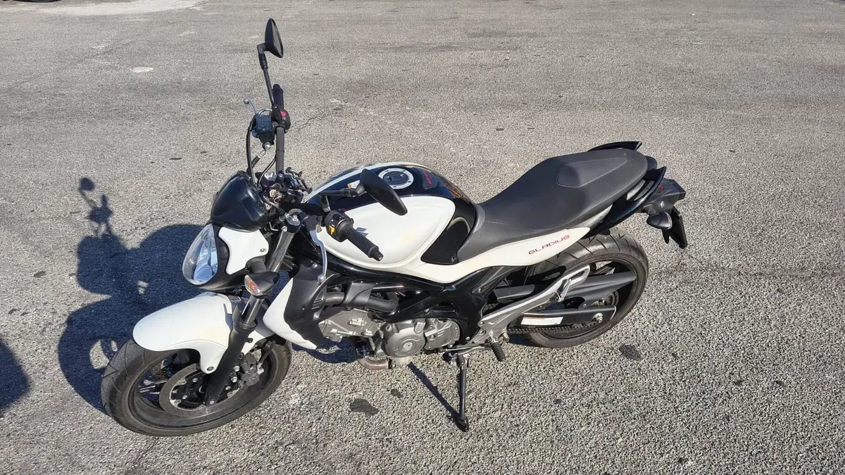 Suzuki Gladius 650 SFV (2009 - 15)