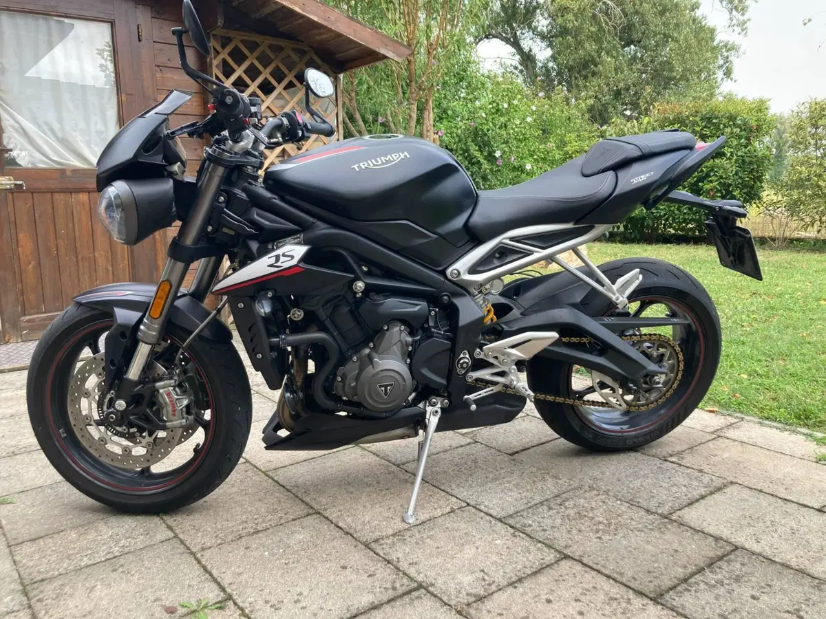 Triumph Street Triple RS (2017 - 19) (3)