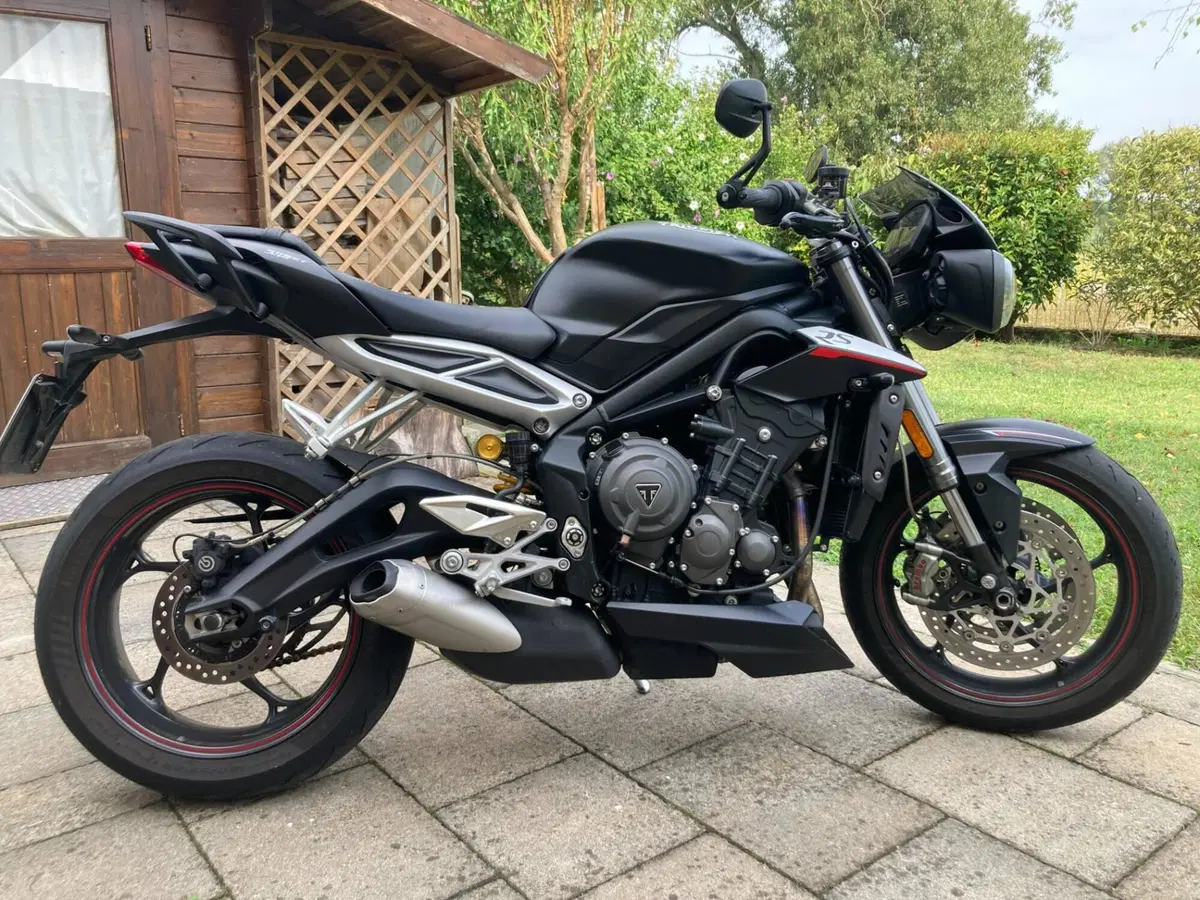 Triumph Street Triple RS (2017 - 19) (4)