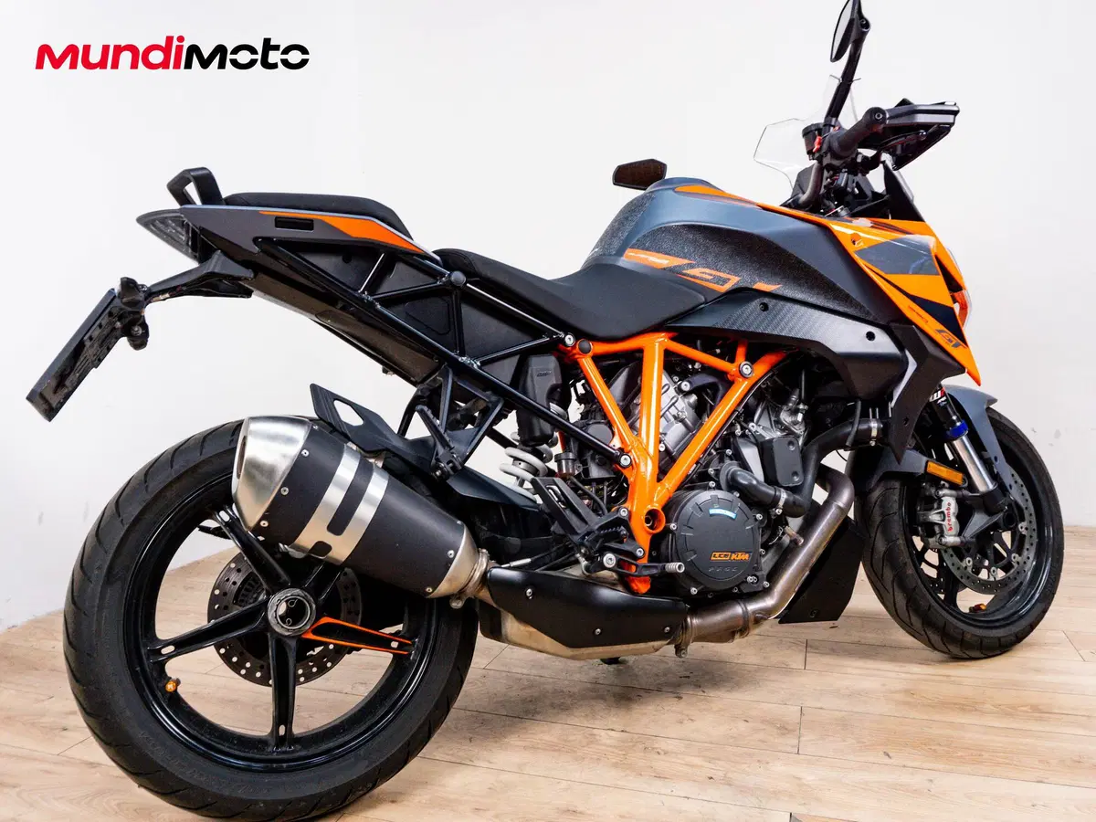 KTM 1290 Super Duke GT (2022 - 25) (3)