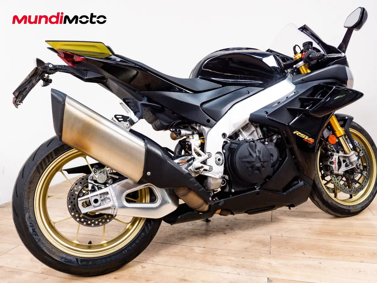 Aprilia RSV4 1100 Factory (2020) (3)