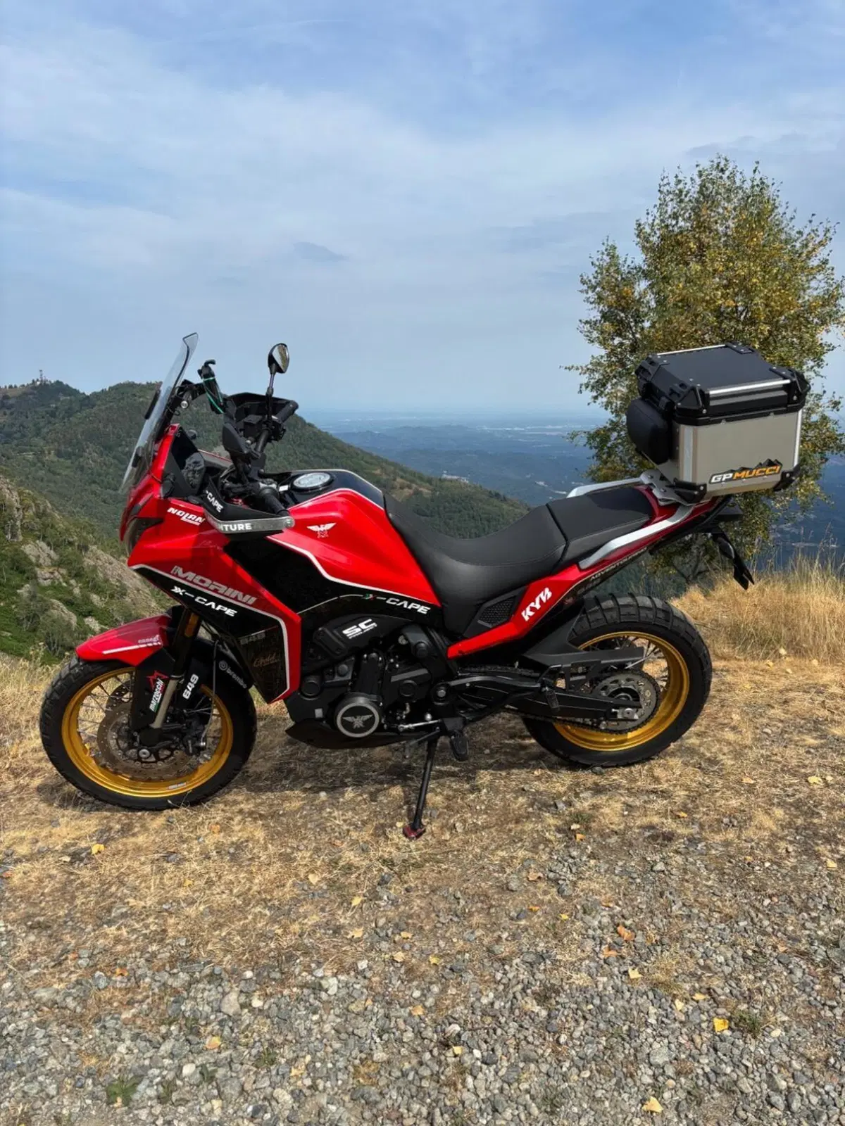 Moto Morini X-Cape 650 Gold Wheels Edition (2022 - 26) (2)