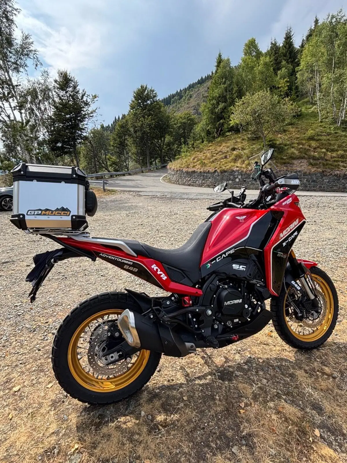 Moto Morini X-Cape 650 Gold Wheels Edition (2022 - 26) (3)