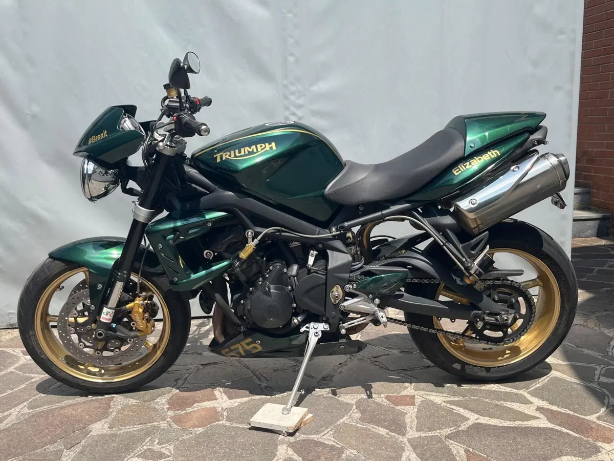Triumph Street Triple R (2009 - 12)