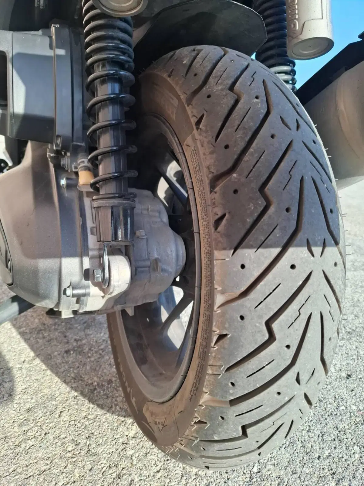 Honda ADV 350 (2022 - 24) (6)