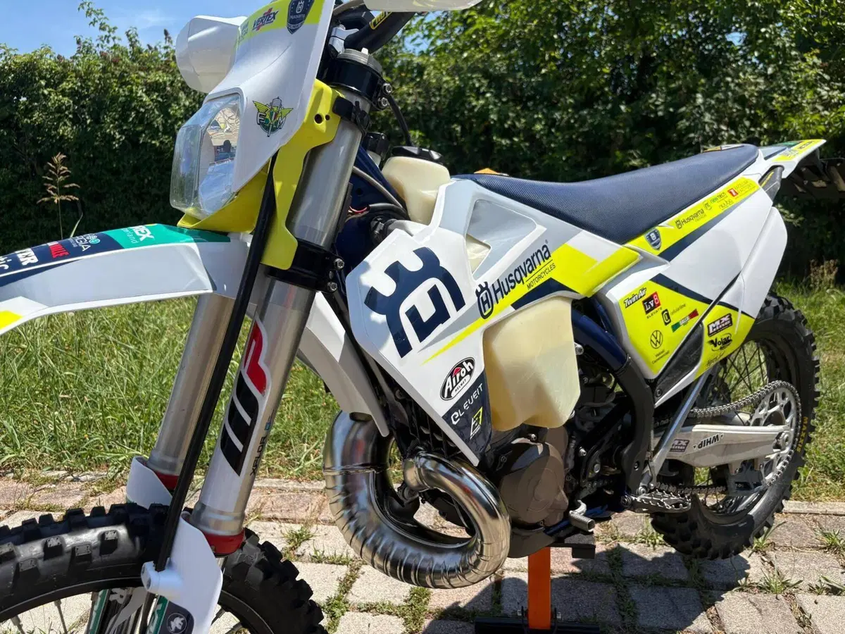 Husqvarna TE 300i (2023) (4)
