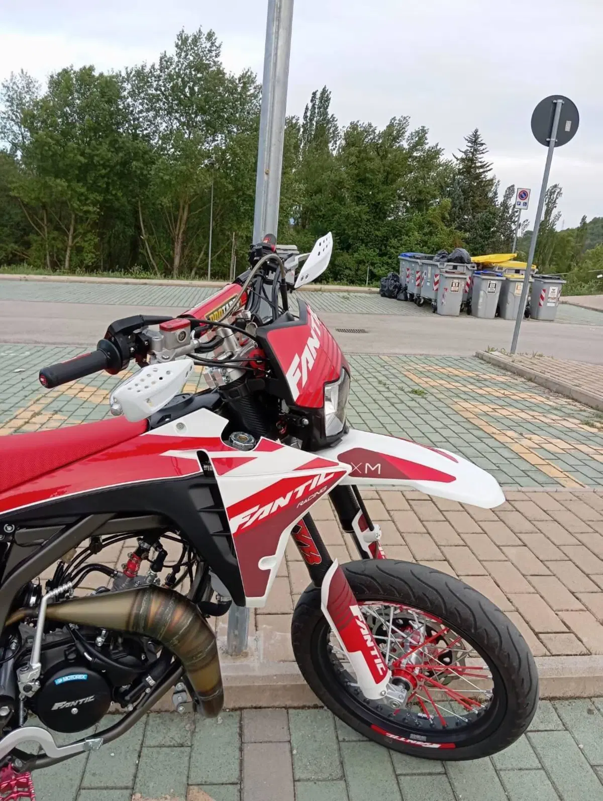 Fantic Motor Motard 50 Performance 2t (2020) (6)
