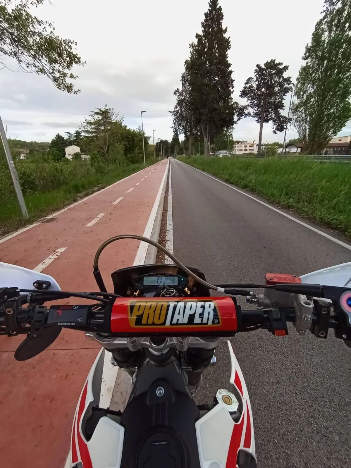 Fantic Motor Motard 50 Performance 2t (2020) (8)