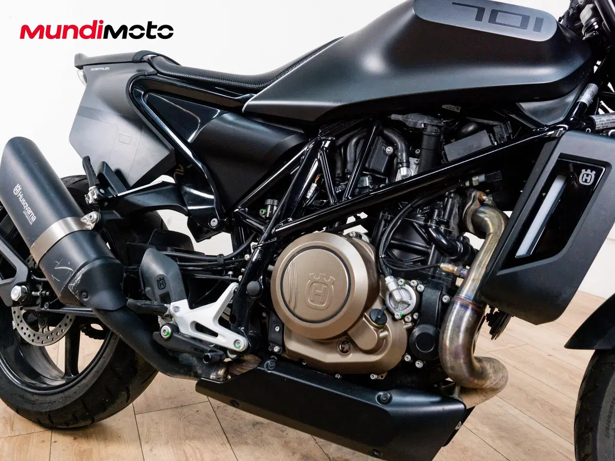 Husqvarna Svartpilen 701 (2019) (5)
