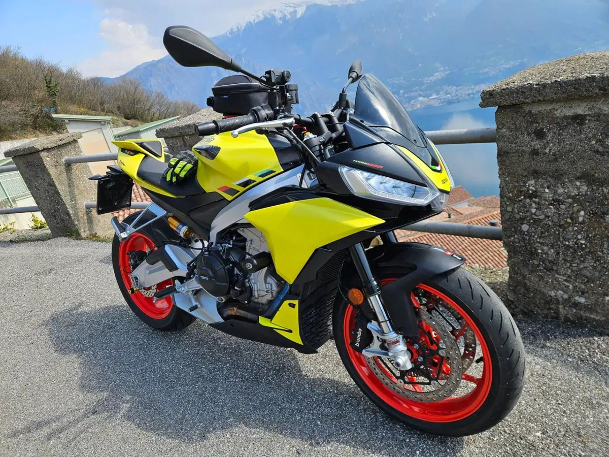 Aprilia Tuono 660 (2021 - 25) (2)