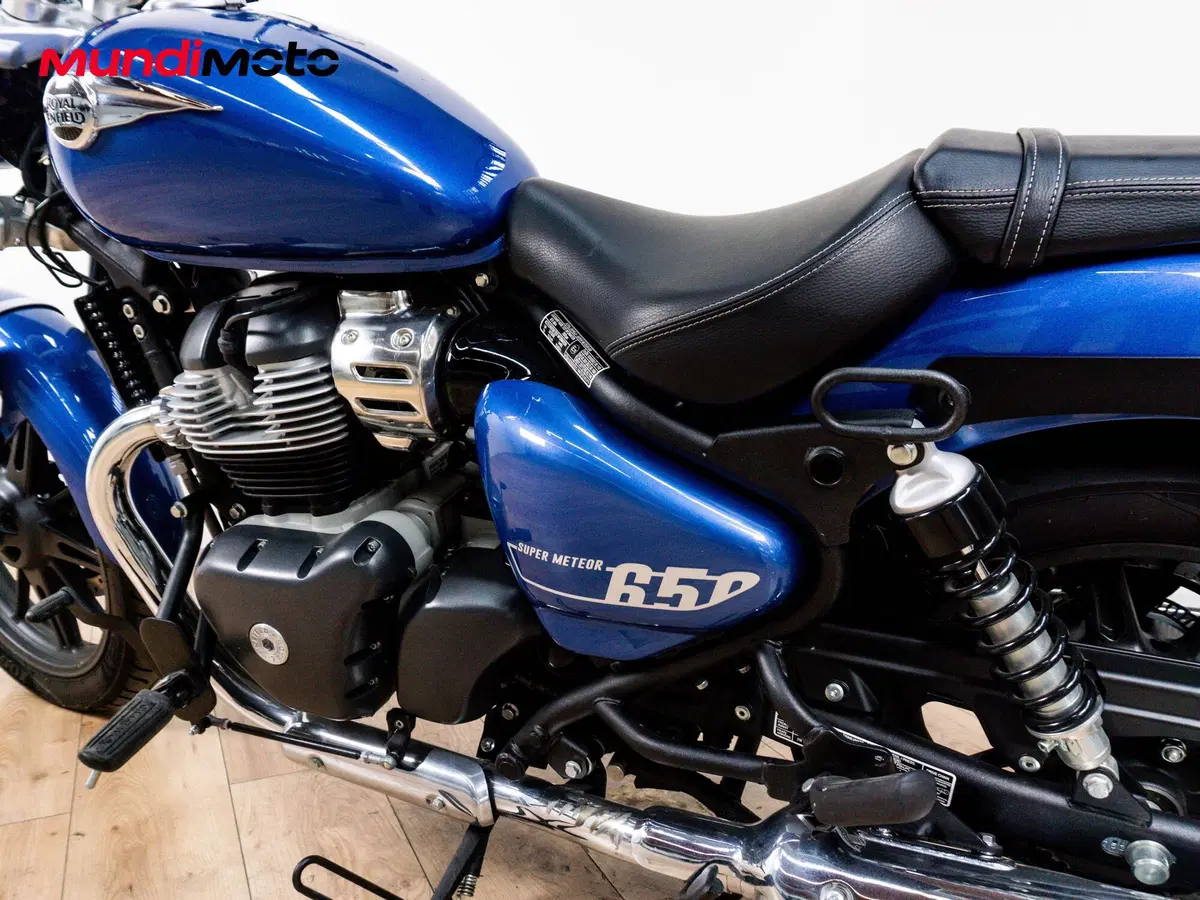 Royal Enfield Super Meteor 650 (2023 - 26) (10)