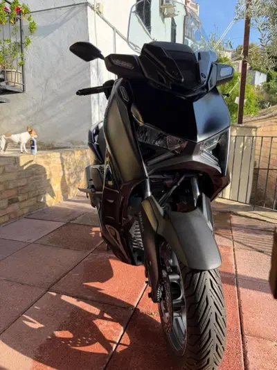 Yamaha X-Max 300 Tech Max (2021 - 24) usata