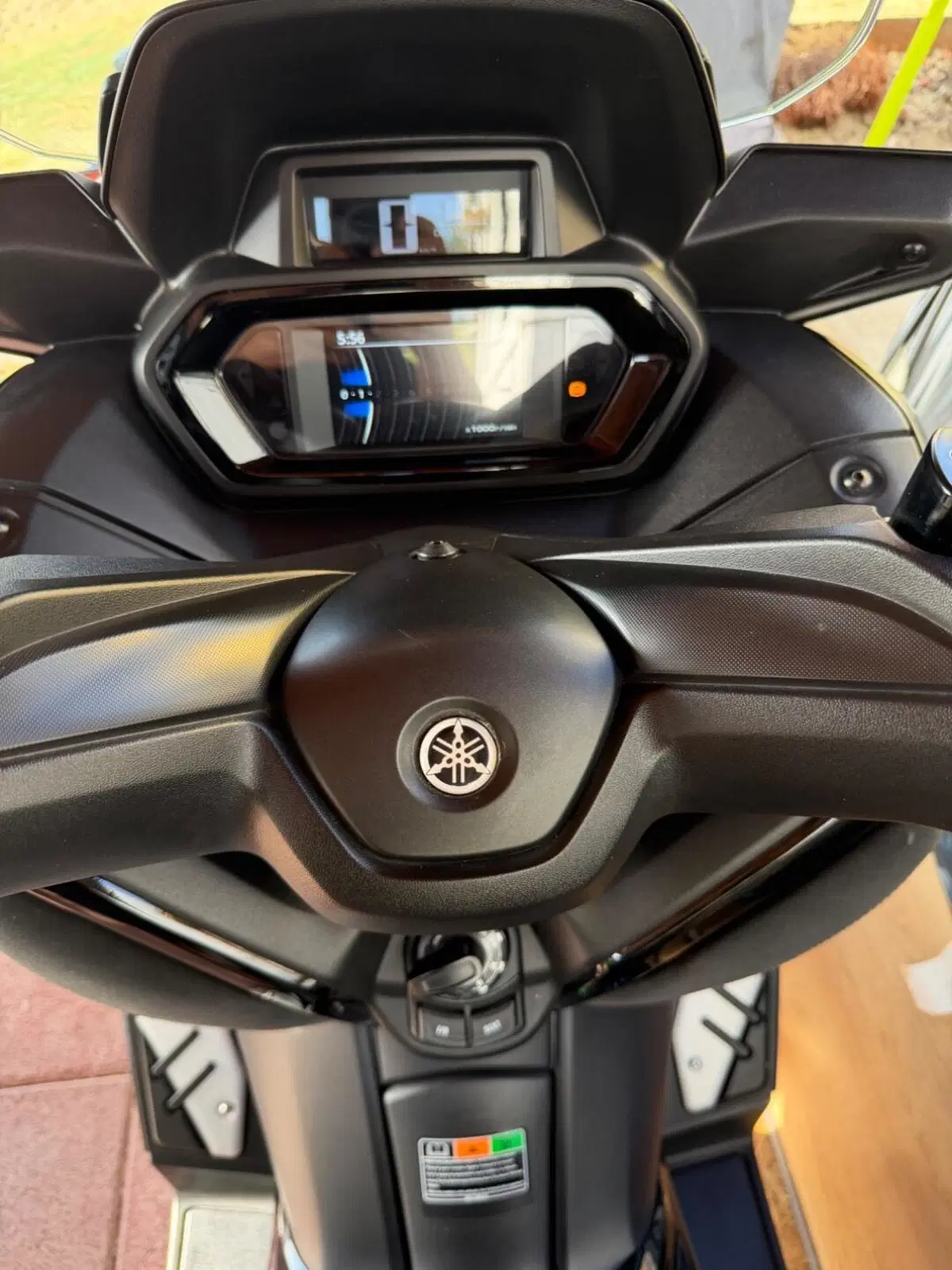 Yamaha X-Max 300 Tech Max (2021 - 24) (5)