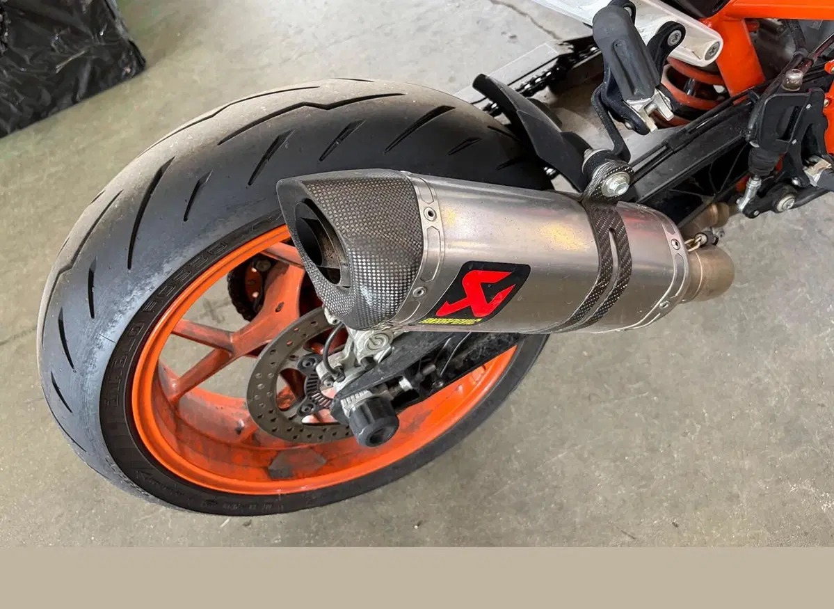 KTM 690 Duke R (2010 - 15) (3)