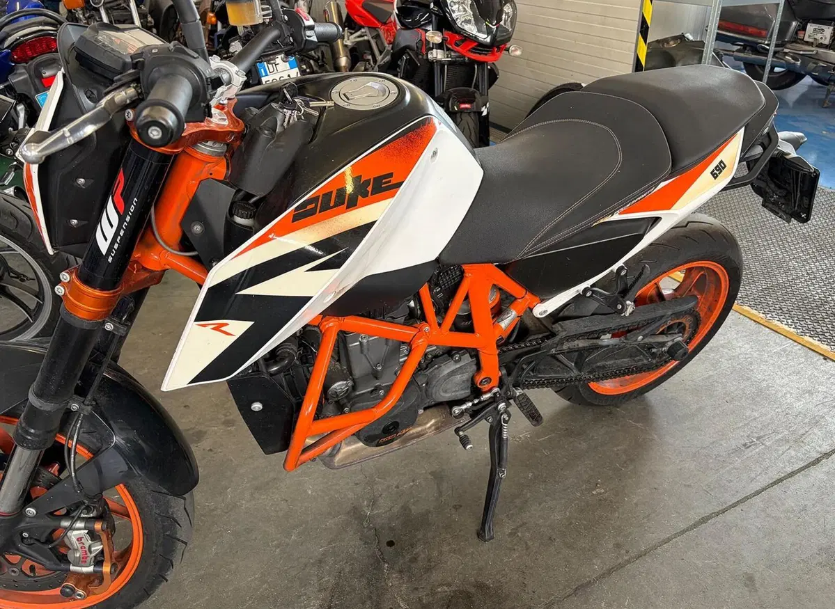 KTM 690 Duke R (2010 - 15) (6)