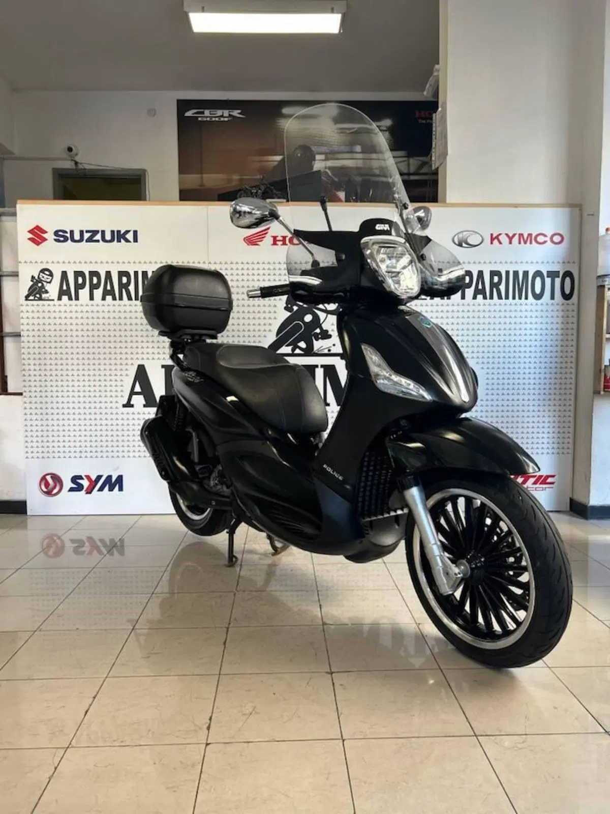 Piaggio Beverly 300 i.e. ABS-ASR (2016 - 20) (2)