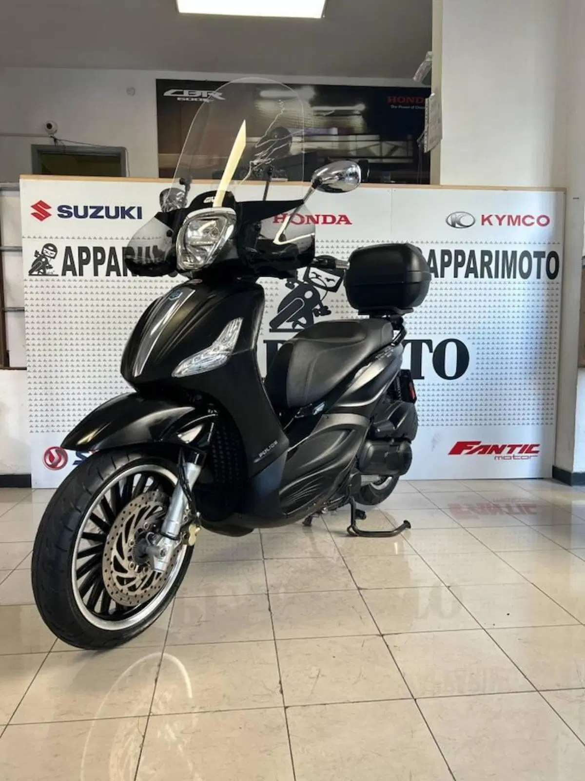 Piaggio Beverly 300 i.e. ABS-ASR (2016 - 20) (3)