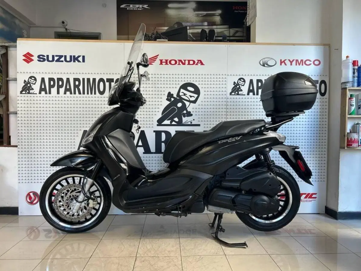 Piaggio Beverly 300 i.e. ABS-ASR (2016 - 20) (4)