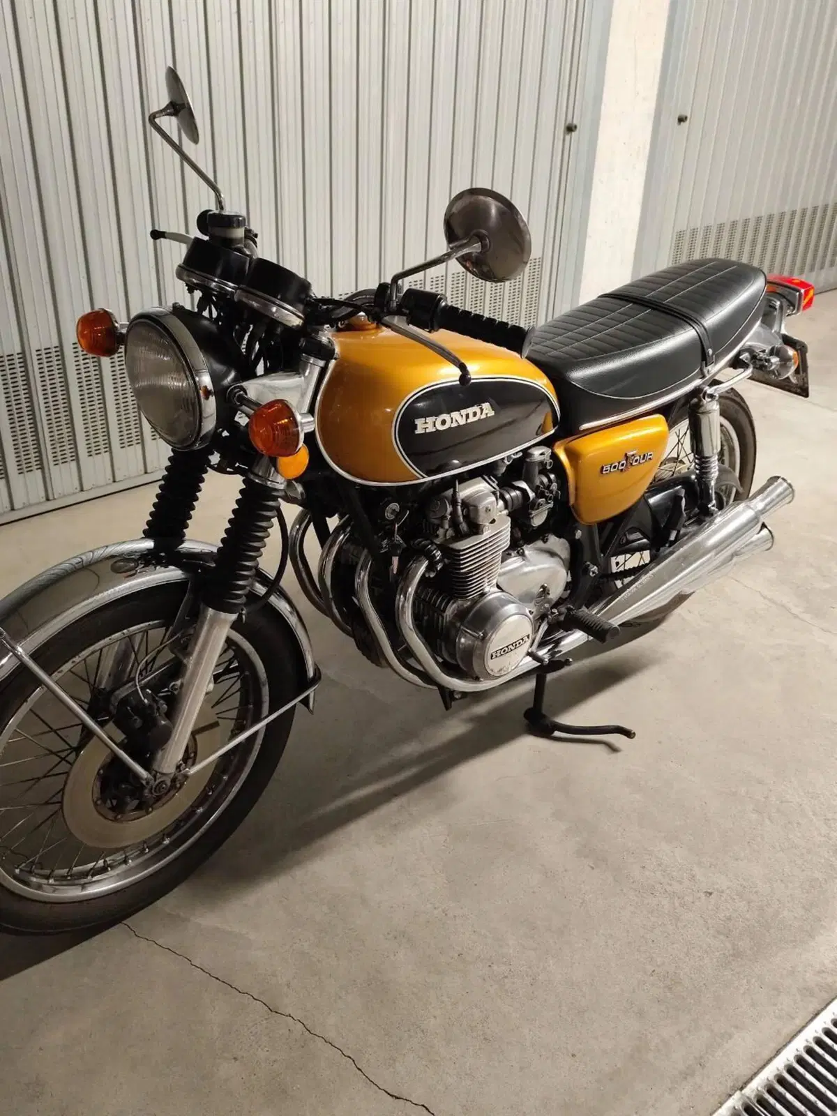 Honda CB 500 Four (4)