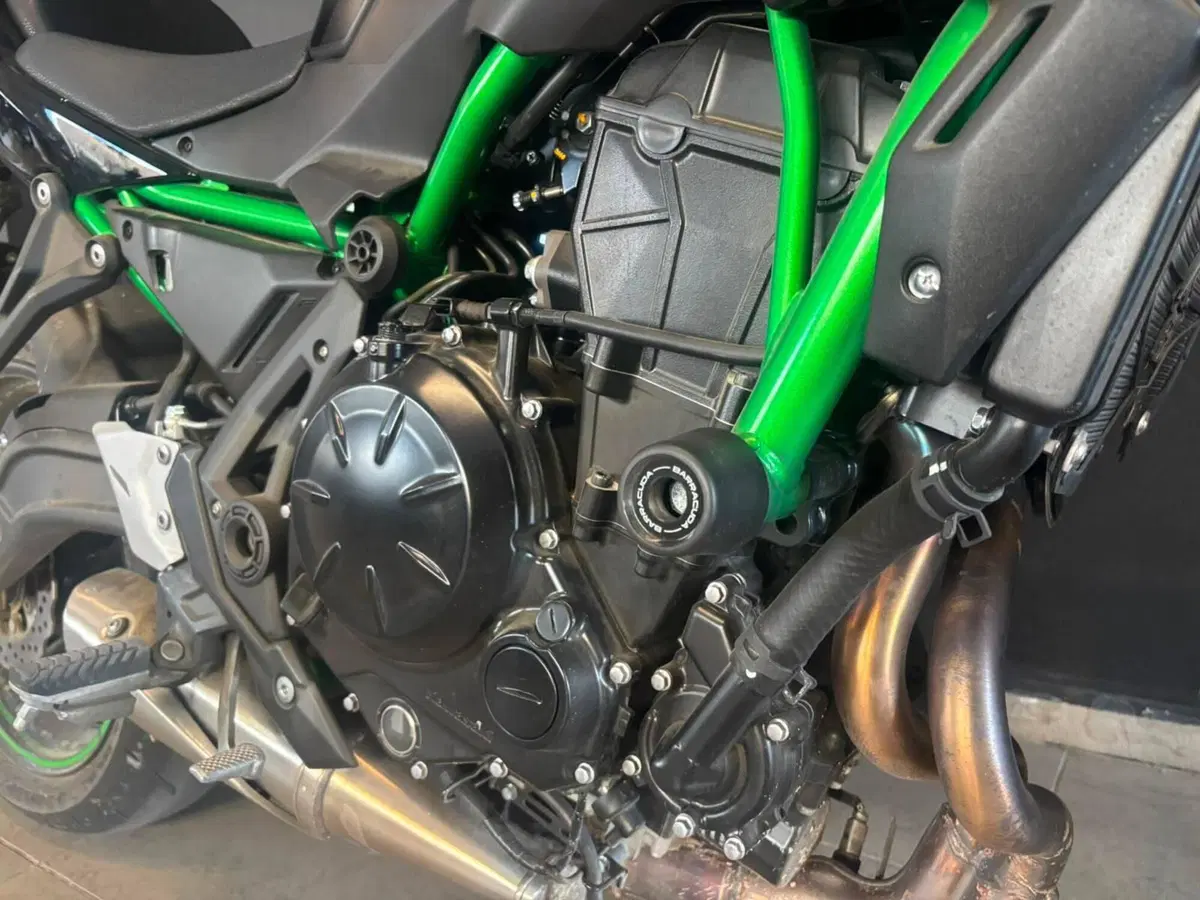 Kawasaki Z 650 (2021 - 24) (3)