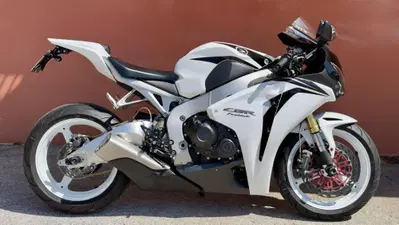 Honda CBR 1000 RR Fireblade (2008 - 11) usata