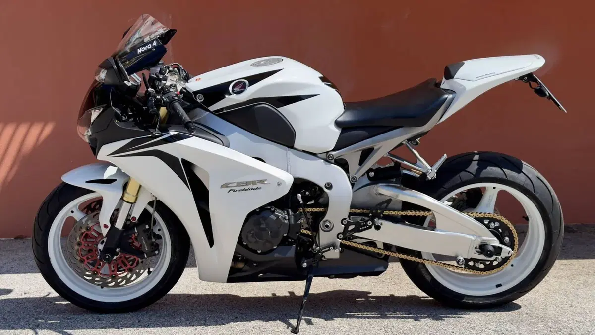 Honda CBR 1000 RR Fireblade (2008 - 11) (8)