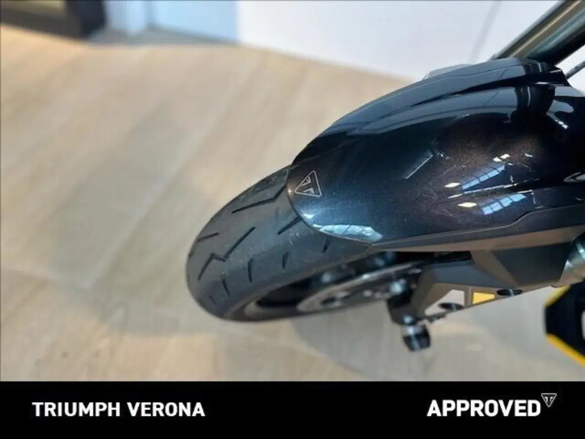 Triumph Street Triple 765 RS (2023 - 26) (15)