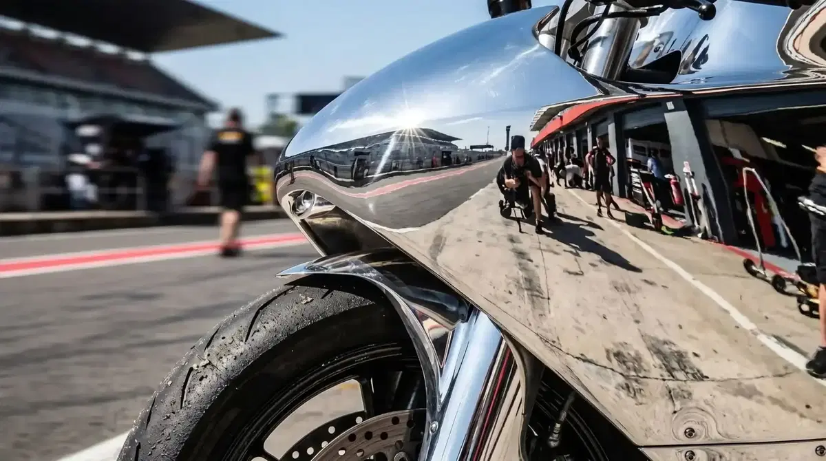 La trasformazione di Bandit9: la Ducati Monster 821 diventa un capolavoro futuristico (5)
