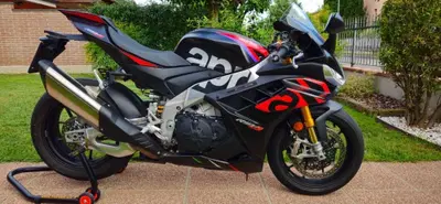 Aprilia RSV4 1100 Factory (2021 - 24) usata