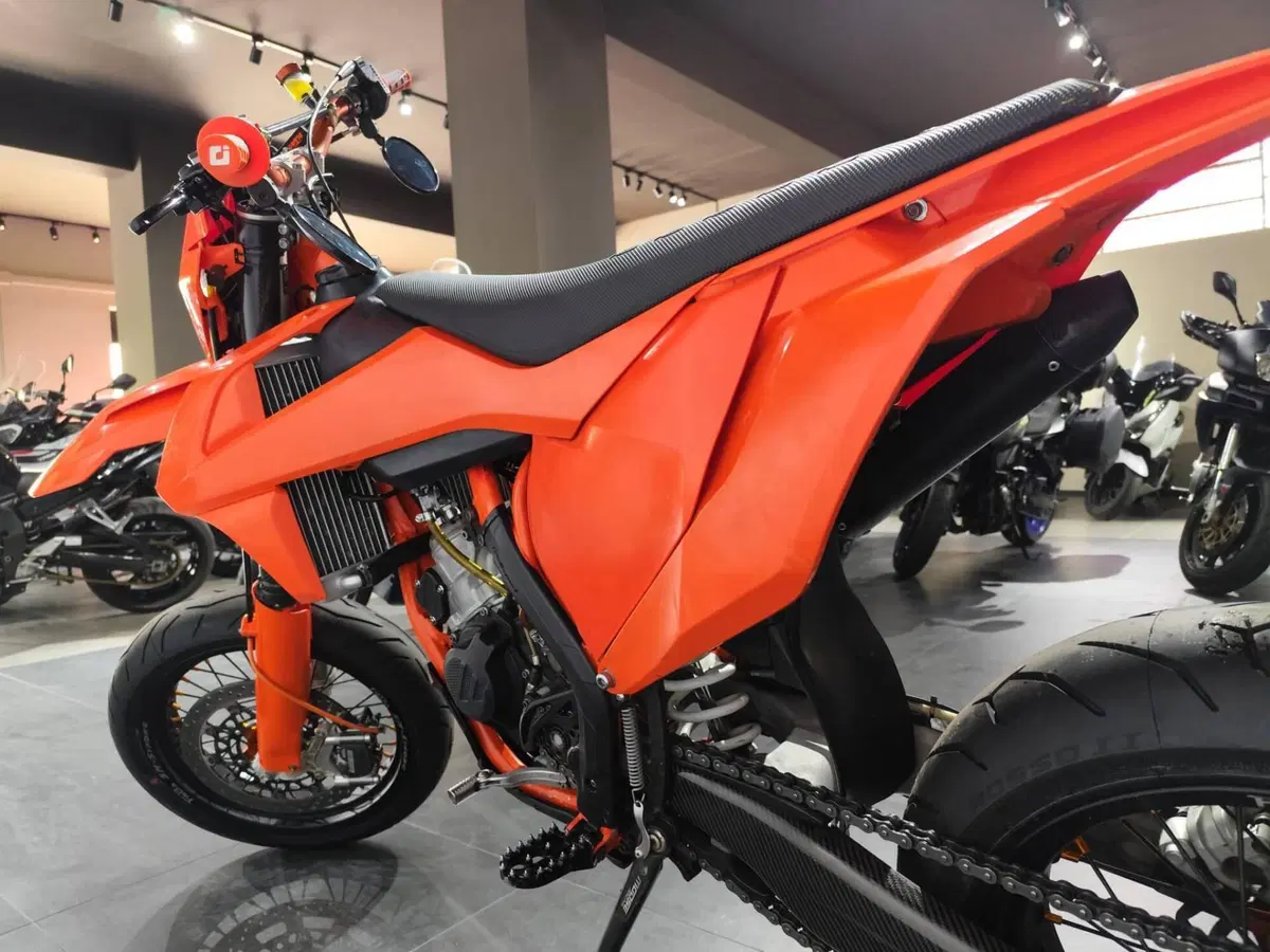 KTM 125 SX (2023) (5)