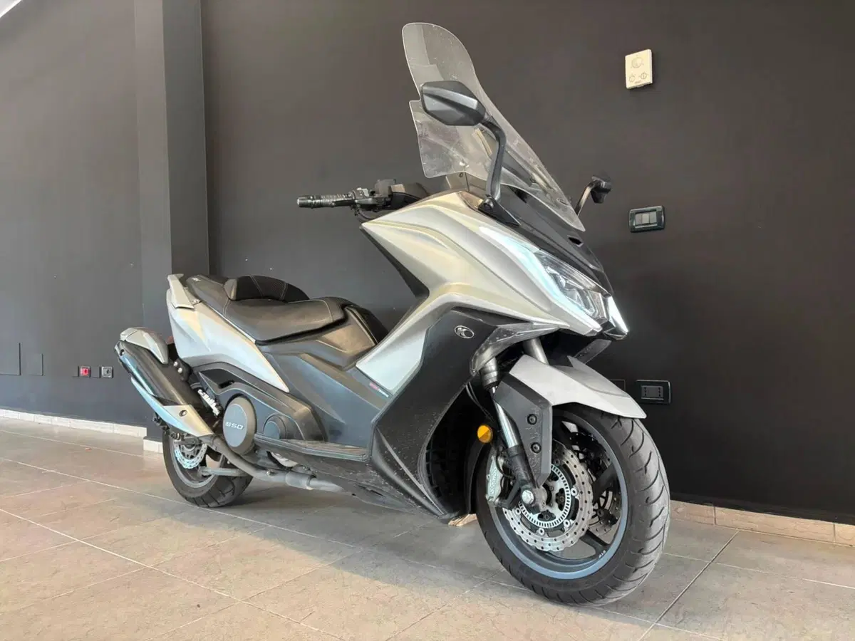 Kymco AK 550 (2017 - 19) (5)