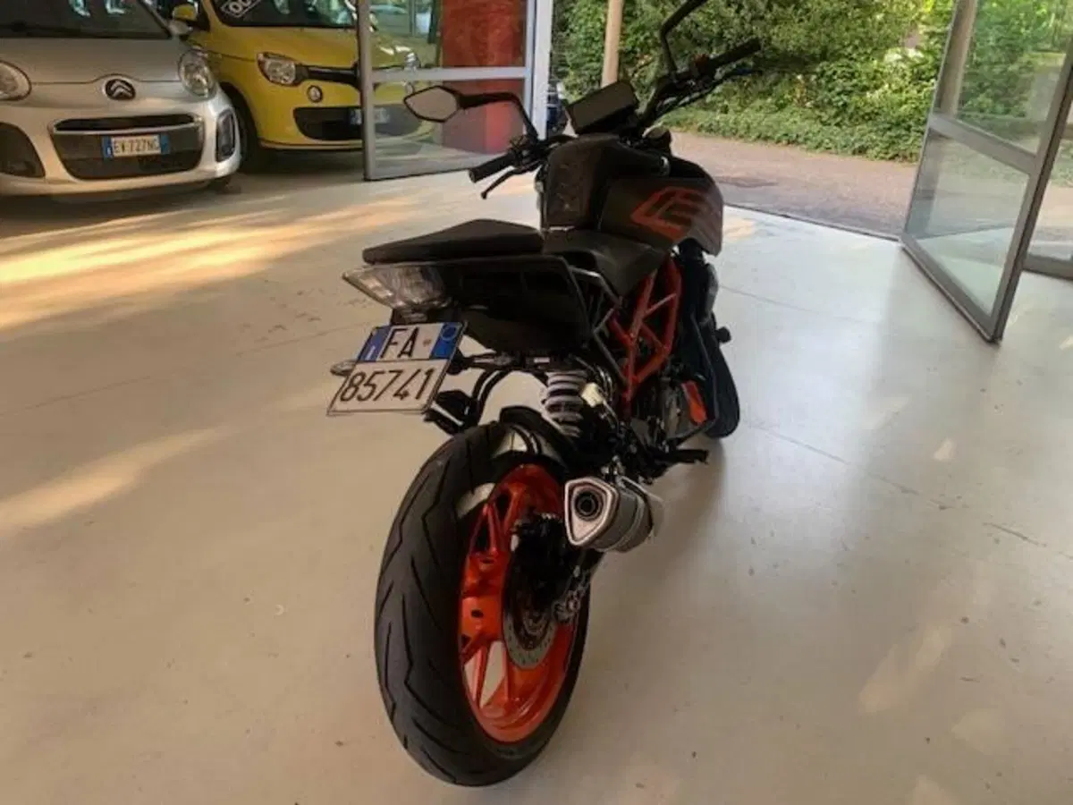 KTM 125 Duke (2021 - 23) (4)
