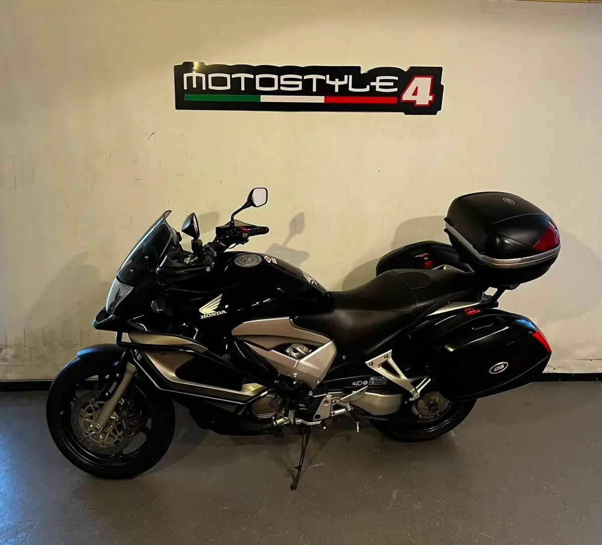 Honda Crossrunner ABS (2010 - 14) (2)