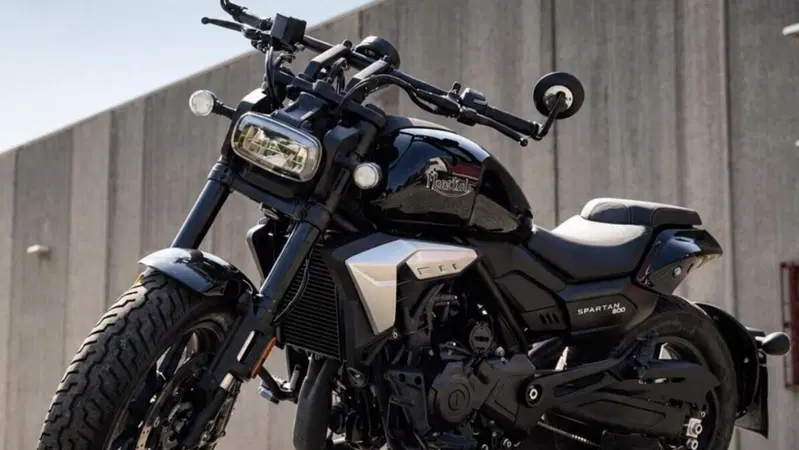 Mondial Spartan 600, la roadster heritage che rilancia lo stile neo-retr&ograve;