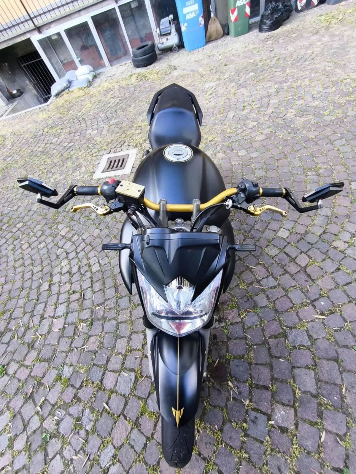 Yamaha XJ6 (2008 - 15) (3)