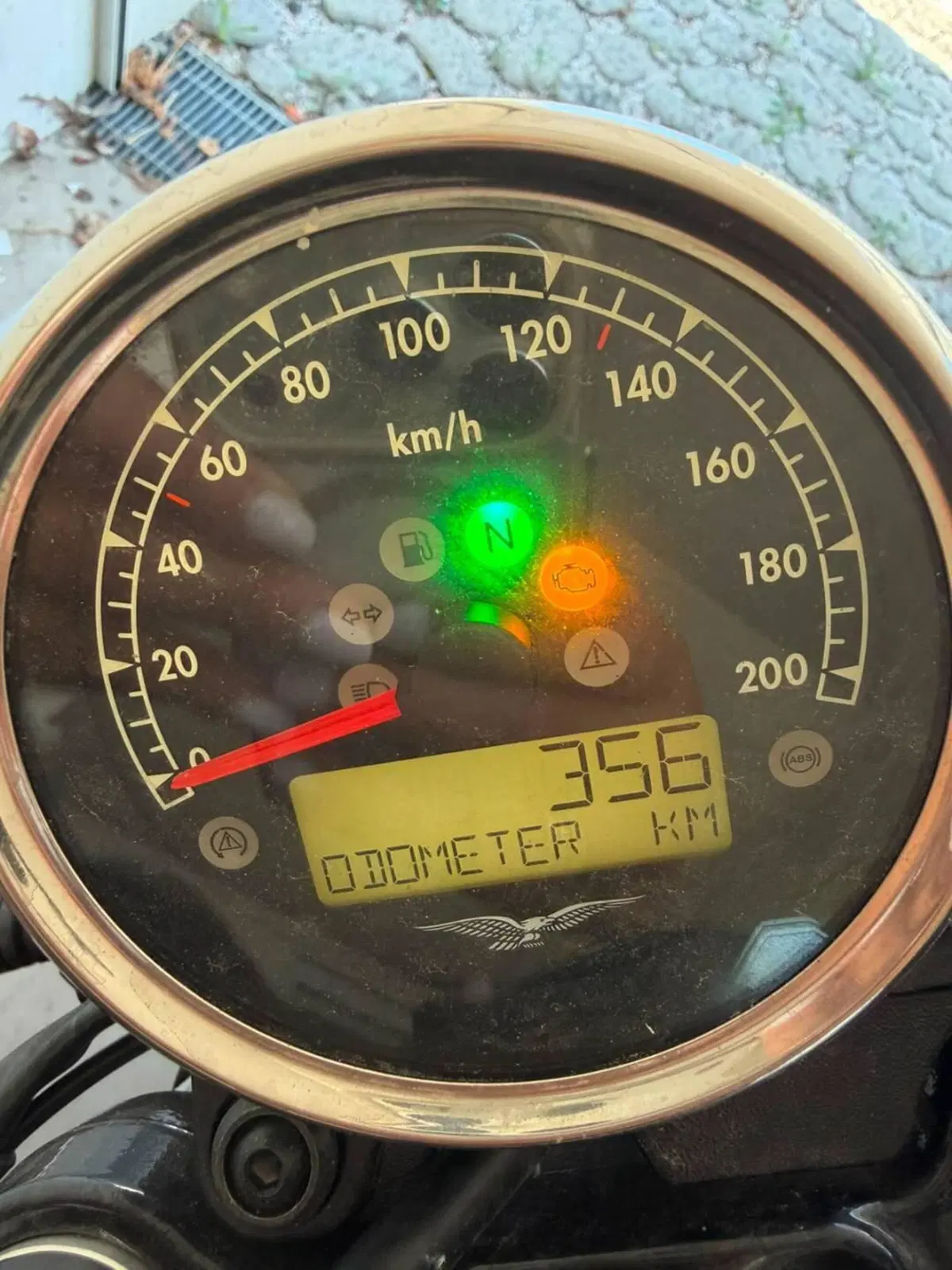 Moto Guzzi V7 III Carbon (2018 - 20) (5)