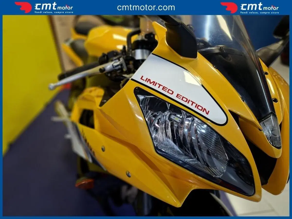 Yamaha YZF R6 (2006 - 07) (7)